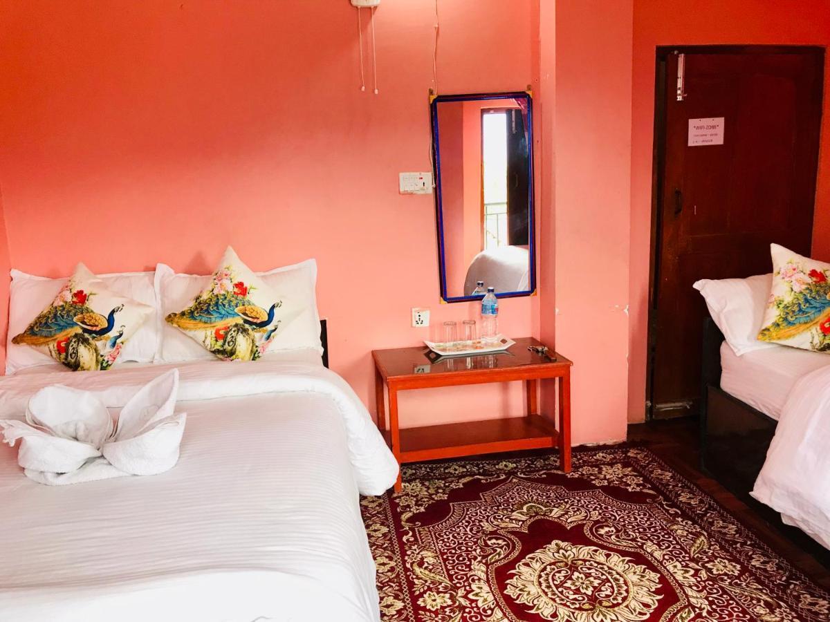 Shristi Hotel & Lodge Bandipur Exterior photo